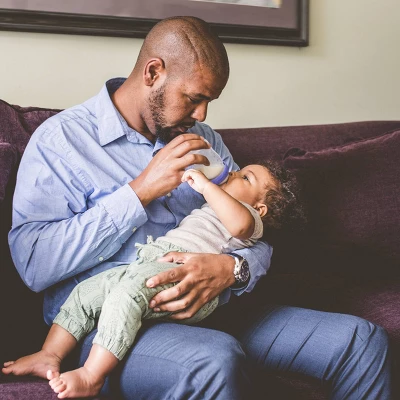 Lansinoh Baby Bottles For Breastfeeding Babies With 3 Slow Flow Nipples (Size 2S) - 5oz/3ct 5 Lansinoh Baby Bottles For Breastfeeding Babies With 3 Slow Flow Nipples (Size 2S) - 5oz/3ct - Image 3