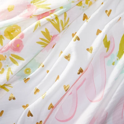 Muslin Swaddle Blankets Floral 3pk - Cloud Island™ Pink 4 Muslin Swaddle Blankets Floral 3pk - Cloud Island™ Pink - Image 2